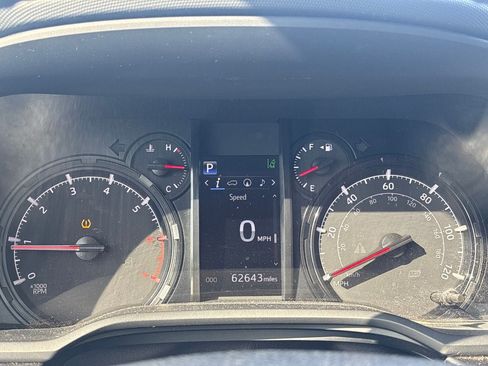 Used 2023 Toyota 4Runner SR5 Premium w/ Moonroof Package AWD/4WD image 8