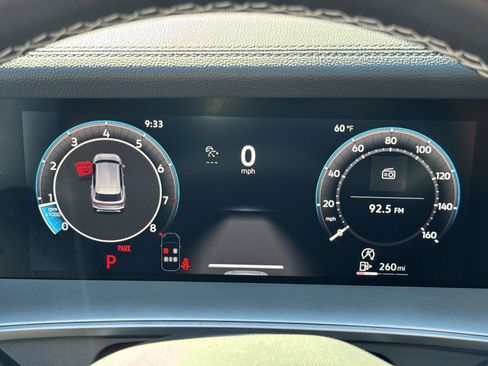 New 2026 Volkswagen Tiguan SE FWD image 18