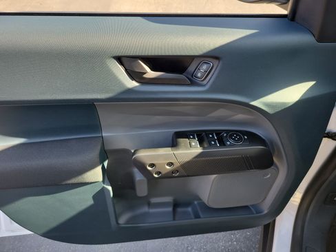 Used 2025 Ford Maverick XL FWD image 10
