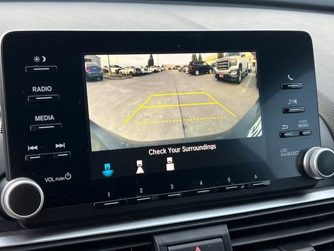 Used 2019 Honda Accord LX image 19