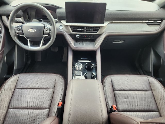 Used 2025 Ford Explorer Platinum w/ LUX Leather Package AWD/4WD image 23