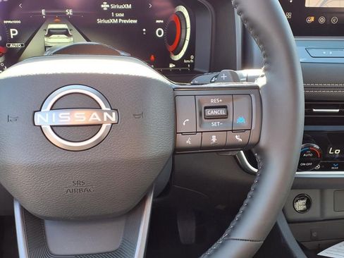 Certified 2025 Nissan Rogue SL w/ Tech Package image 18