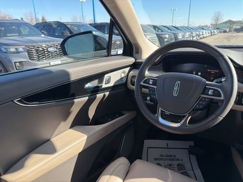 Used 2023 Lincoln Nautilus Reserve w/ Equipment Group 202A image 15