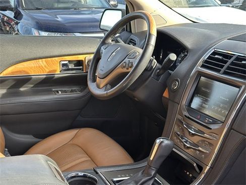 Used 2015 Lincoln MKX AWD w/ Equipment Group 102A image 33