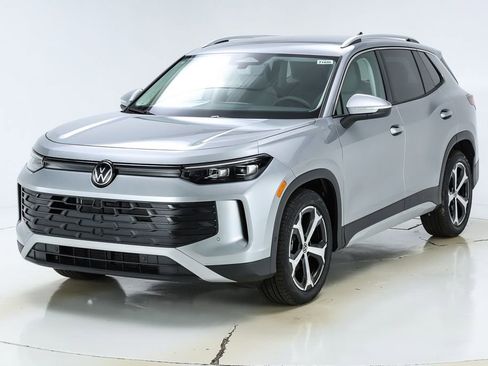 New 2026 Volkswagen Tiguan SE image 1