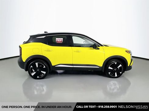 Certified 2025 Nissan Kicks SR AWD/4WD image 4