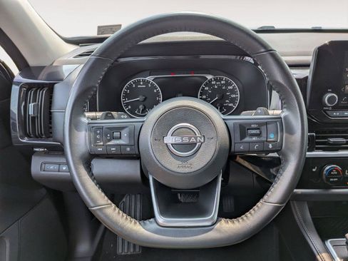 Used 2025 Nissan Pathfinder SV AWD/4WD image 20