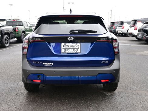 New 2026 Nissan Kicks SV image 7