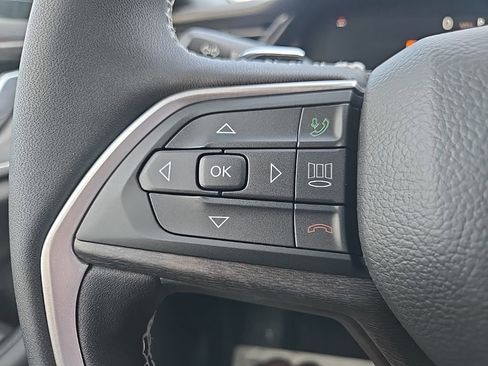 New 2026 Jeep Grand Cherokee Altitude image 39