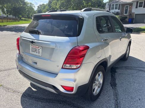 Used 2019 Chevrolet Trax LT w/ LT Convenience Package FWD image 7