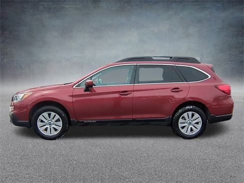 Used 2017 Subaru Outback 2.5i Premium image 6
