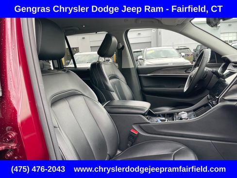 Certified 2023 Jeep Grand Cherokee Limited w/ Luxury Tech Group II AWD/4WD image 15