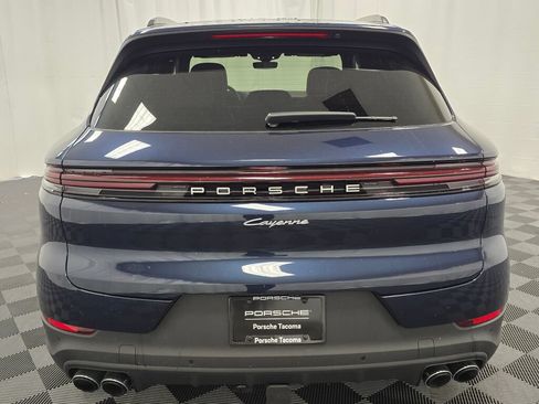 Certified 2026 Porsche Cayenne AWD/4WD image 6