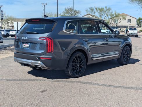 Certified 2022 Kia Telluride SX w/ SX Prestige Package image 3