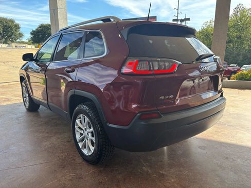 Used 2019 Jeep Cherokee Latitude w/ Popular Appearance Group image 4