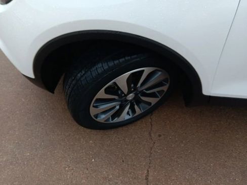 Used 2022 Buick Encore Preferred w/ Safety Package II image 36