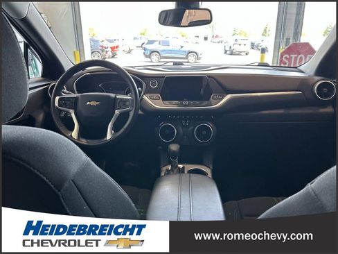 Used 2021 Chevrolet Blazer LT AWD/4WD image 16