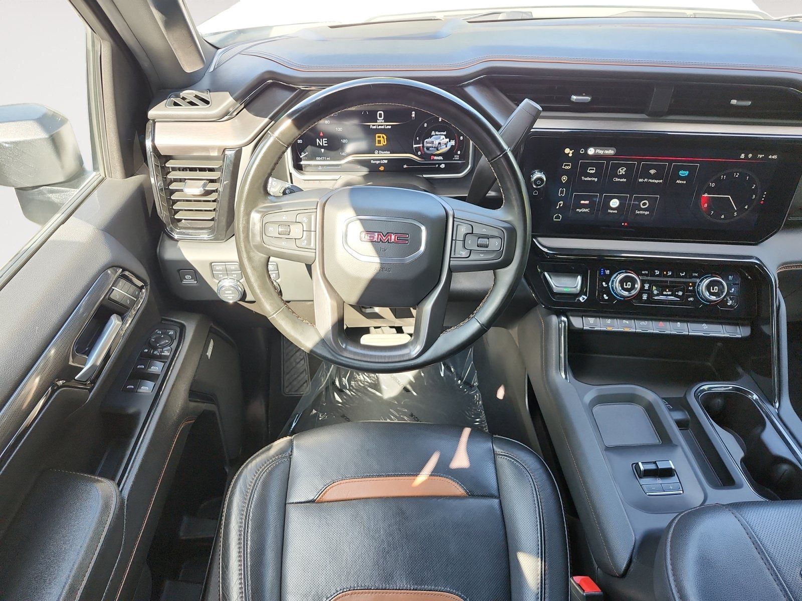 Used 2024 GMC Sierra 3500 AT4 w/ AT4 Premium Plus Package AWD/4WD image 10