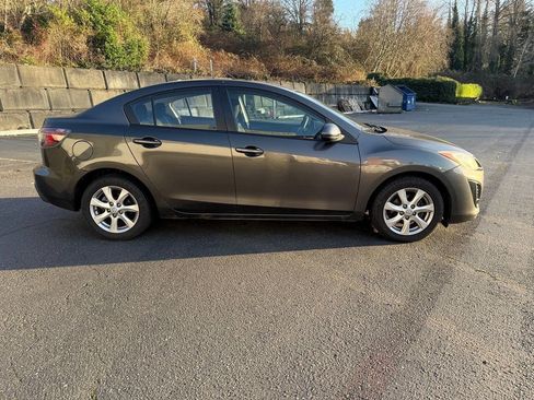 Used 2011 MAZDA MAZDA3 i Touring image 5