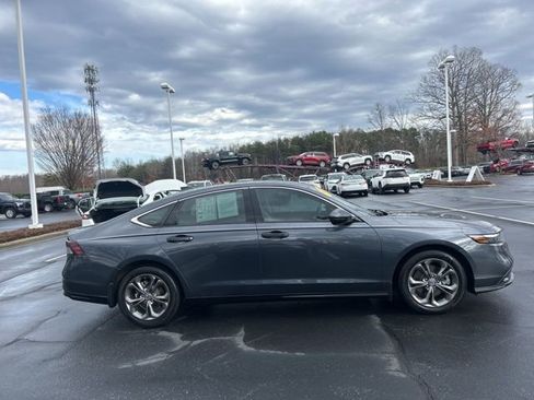 Used 2023 Honda Accord EX-L image 4