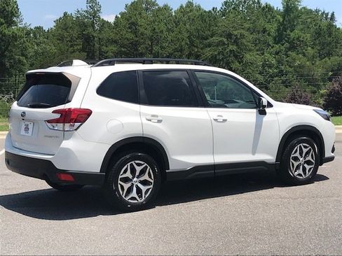 Certified 2023 Subaru Forester Premium AWD/4WD image 3