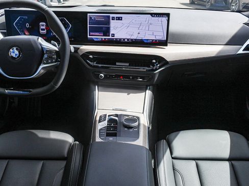 Certified 2025 BMW 330i Sedan image 12