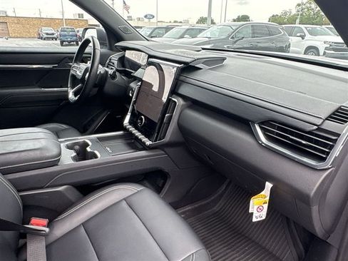 Used 2024 GMC Acadia Elevation w/ LPO, Floor Liner Package FWD image 28