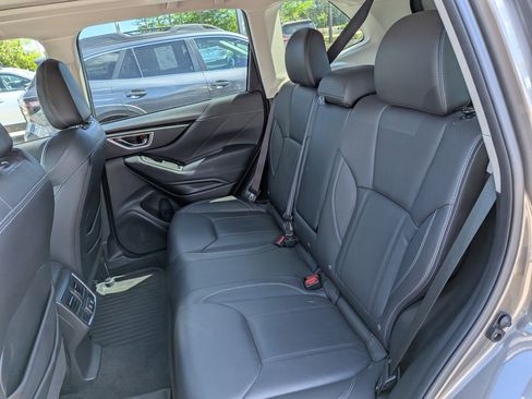 Used 2021 Subaru Forester Limited AWD/4WD image 13