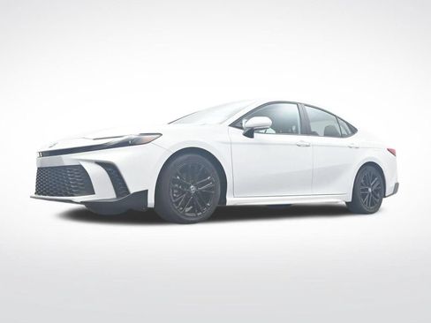 Used 2025 Toyota Camry SE FWD image 29