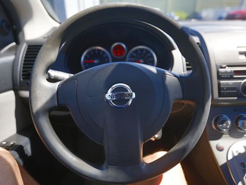 Used 2010 Nissan Sentra 2.0 FWD image 6