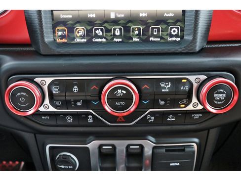 Used 2021 Jeep Wrangler Rubicon AWD/4WD image 25