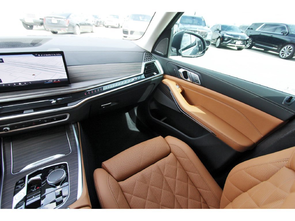 Used 2026 BMW X7 xDrive40i AWD/4WD image 10
