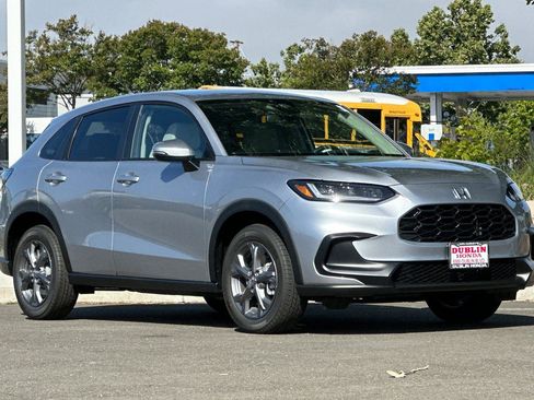 New 2026 Honda HR-V LX image 2