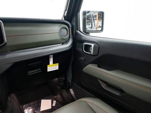 New 2026 Jeep Gladiator Mojave image 10