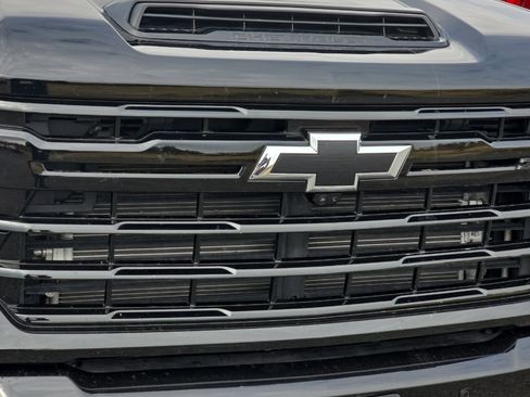 Used 2024 Chevrolet Silverado 2500 LTZ w/ LTZ Plus Package image 48