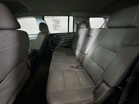 Used 2016 Chevrolet Suburban LS RWD image 24