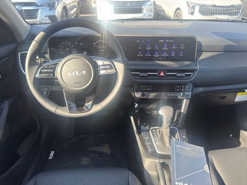 New 2026 Kia Seltos EX image 10