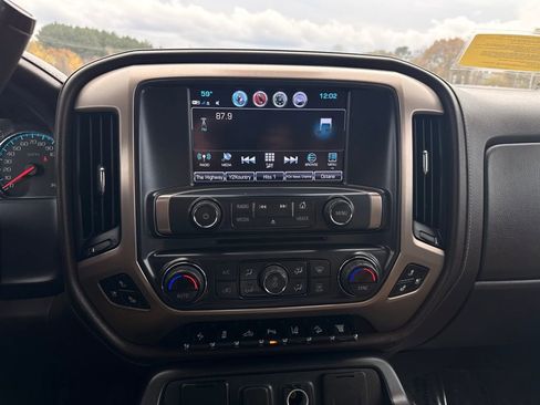 Used 2018 GMC Sierra 3500 Denali w/ Duramax Plus Package image 34