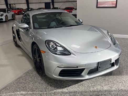 Used 2019 Porsche 718 Cayman image 6