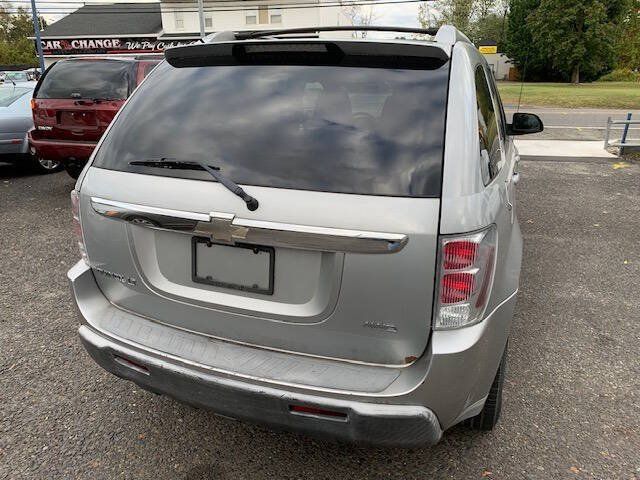 Used 2005 Chevrolet Equinox LT w/ Preferred Equipment Group AWD/4WD image 13