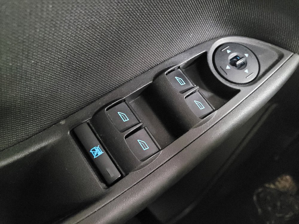 Used 2018 Ford Focus SE FWD image 27