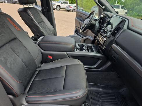 Used 2020 Nissan Titan PRO-4X w/ Pro-4x Utility Package AWD/4WD image 10