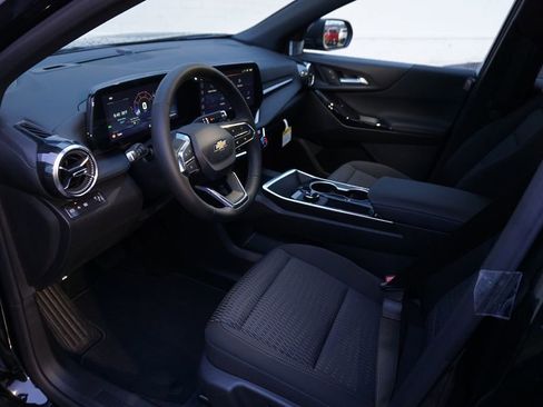 New 2026 Chevrolet Equinox LT image 9