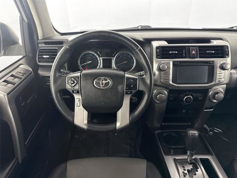 Used 2016 Toyota 4Runner SR5 Premium image 33
