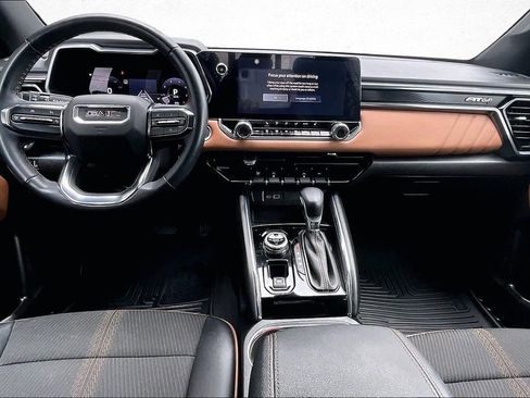 Used 2024 GMC Canyon AT4 image 7