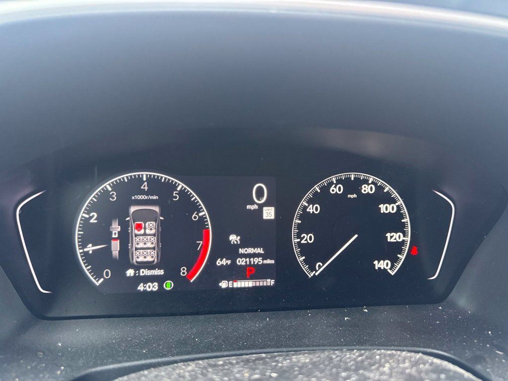 Used 2025 Honda Pilot Sport image 16