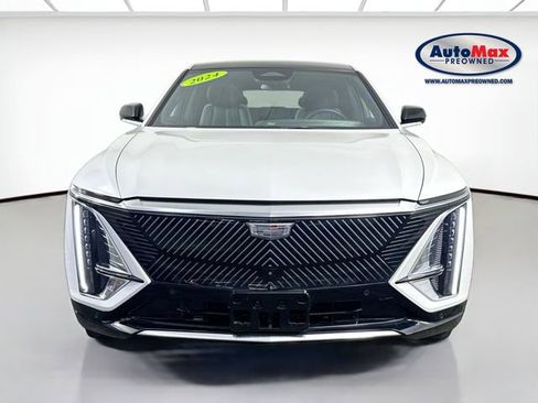 Used 2024 Cadillac Lyriq Tech w/ Driver Assist Package AWD/4WD image 7