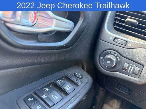 Used 2022 Jeep Cherokee Trailhawk w/ Sound & Nav Group AWD/4WD image 20
