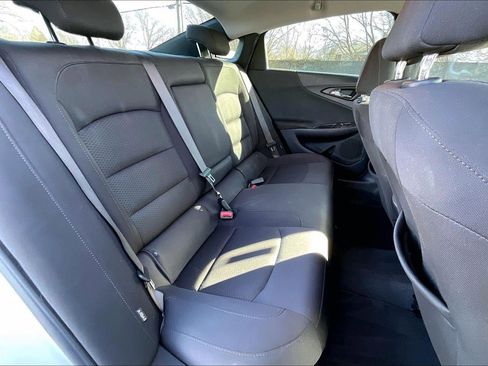 Used 2020 Chevrolet Malibu LT image 24