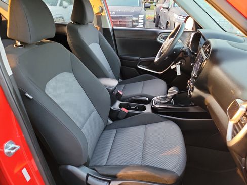 Used 2023 Kia Soul LX w/ Option Group 015 image 19